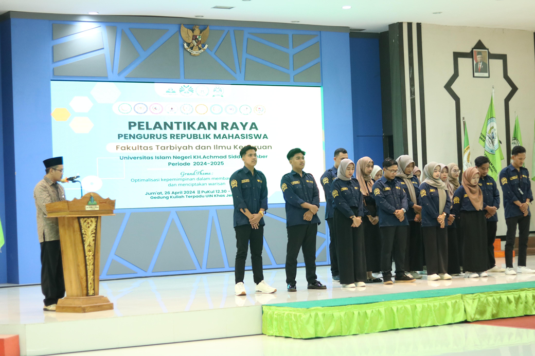 Pengukuhan Kepemimpinan Baru Republik Mahasiswa FTIK UIN KHAS Jember untuk Masa Depan Gemilang 2024-2025
